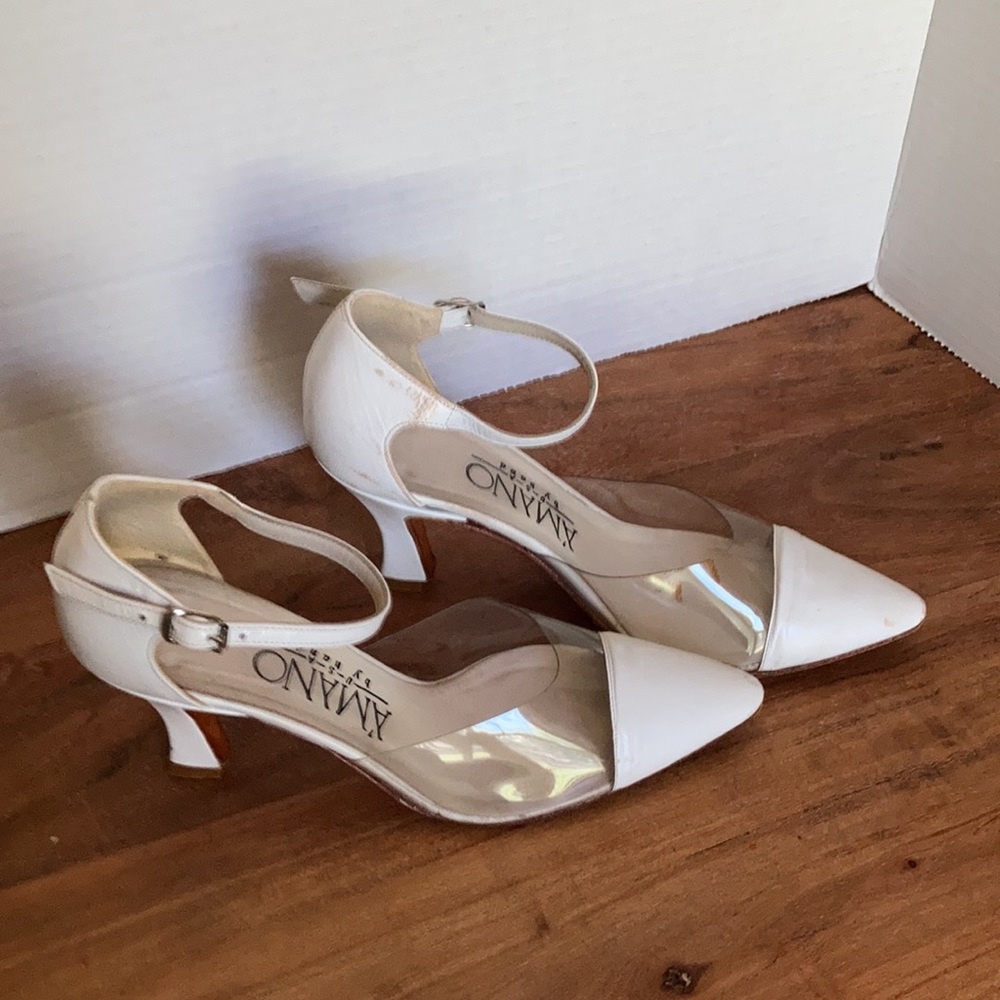 A’MANO USA by hand Vintage leather Ladies Shoes Heels with Ankle straps